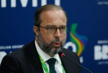Silveira pede redução de tarifas de gás para conter inflação
