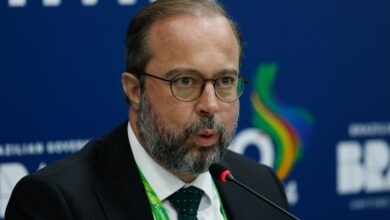 Silveira pede redução de tarifas de gás para conter inflação