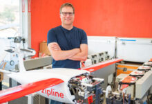 Drone entrega remédios em tecnologia de automação