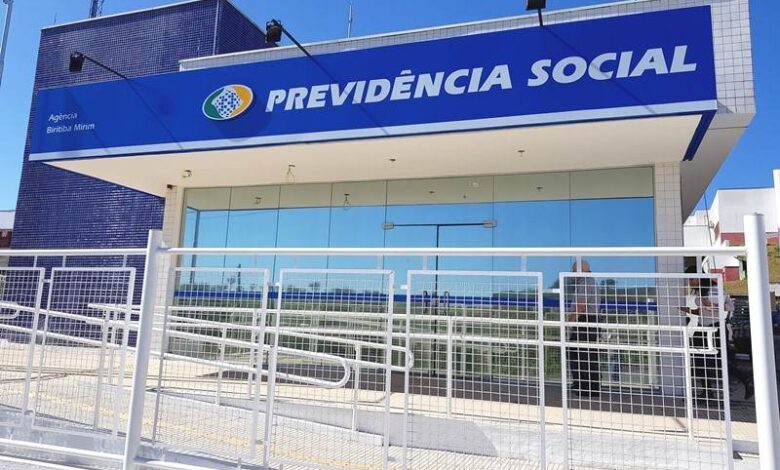 Ex-presidente do INSS na gestão Bolsonaro é exonerado no governo