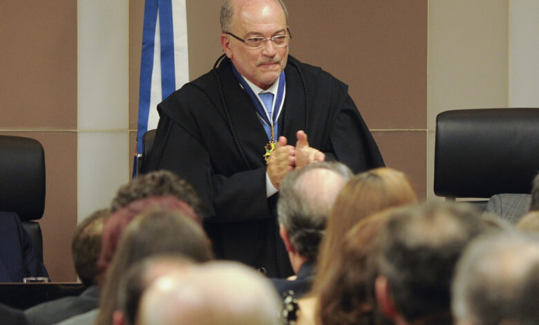 Ministro do TCU questiona Cedraz sobre INSS e governo