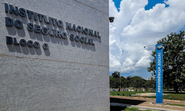 Parlamentares apresentam pedido para criação da CPMI do INSS no Congresso