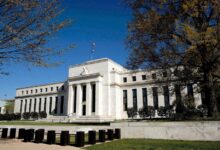 Fed alerta que tarifas podem interromper desinflação