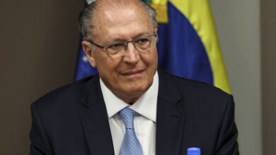 Alckmin embarca para missa no Vaticano em agenda do governo