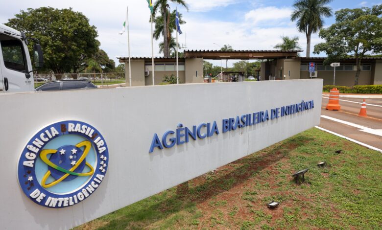 Ex-diretor da Abin denuncia resistência do governo para investigar software espião