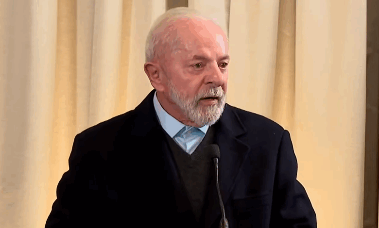 Lula evita prazo para devolução e culpa gestão Bolsonaro no INSS