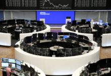 Bolsas europeias oscilam com foco em balanços e mercado
