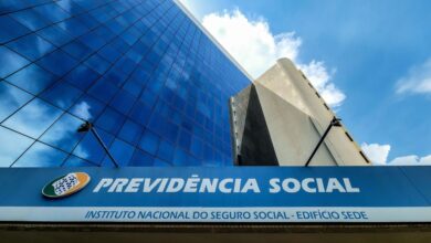 Governo busca ressarcimento enquanto oposição investiga INSS na CPMI