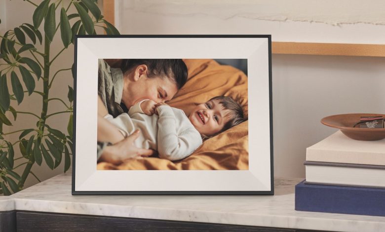Aura lança digital frame Aspen com recursos inteligentes por US$229