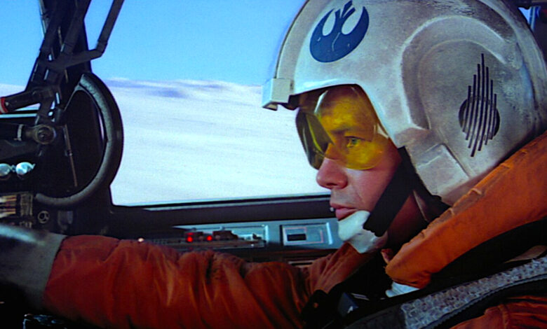 Leilão Propstore avalia capacete de piloto rebelde Star Wars em até 400K dólares