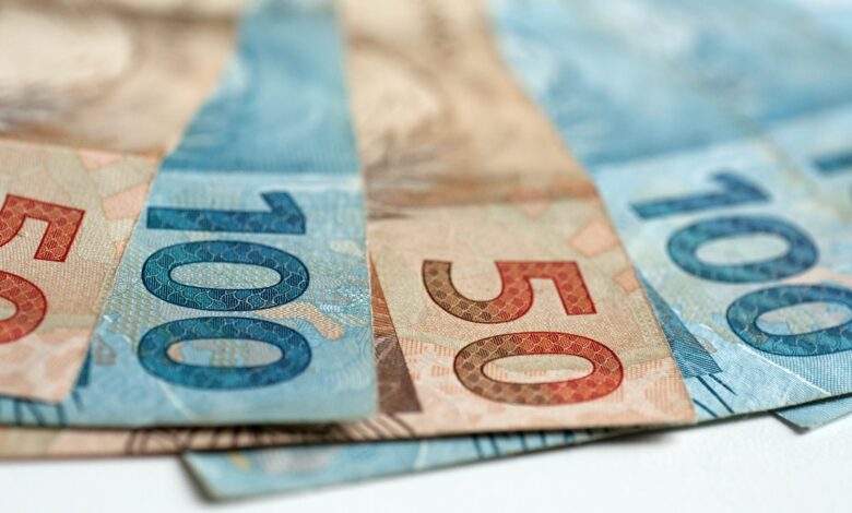 IBGE mostra alta da renda per capita e queda da desigualdade com impacto no mercado
