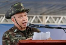 Ex-comandante do Exército no governo Lula desconhece motivo da demissão