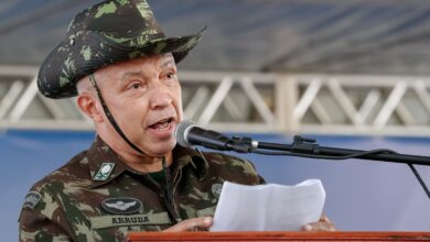 Ex-comandante do Exército no governo Lula desconhece motivo da demissão