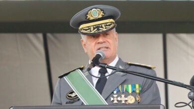 Freire Gomes diz a Bolsonaro que Exército respeita Constituição em debate político