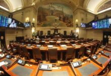 Câmara do RJ aprova lei com cartazes antiaborto em hospitais
