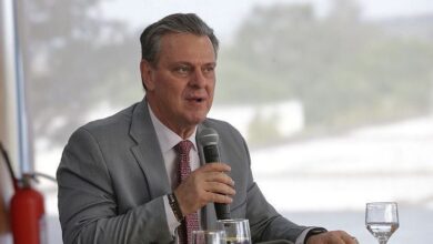 Fávaro promete retomar exportações de frango em 60 dias