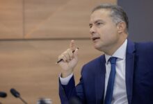 Governo congela R$ 31 bi e anuncia aumento do IOF