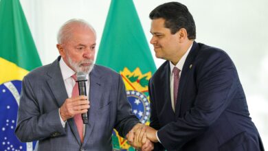 Lula visita Rússia acompanhado de Congresso e ministros