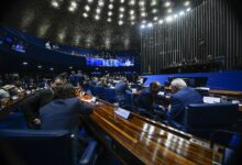 Senado recebe 55 pedidos de impeachment contra ministros do STF em meio a tensão política