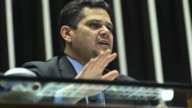 Alcolumbre convoca sessão no Congresso para leitura de pedido de CPMI