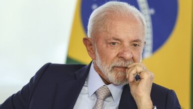 Lula reúne ministros para debater CPMI do INSS no governo