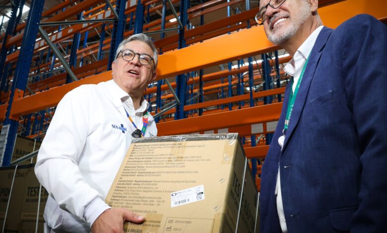 Ministério da Saúde recebe 1,3 milhão de vacinas contra Covid-19