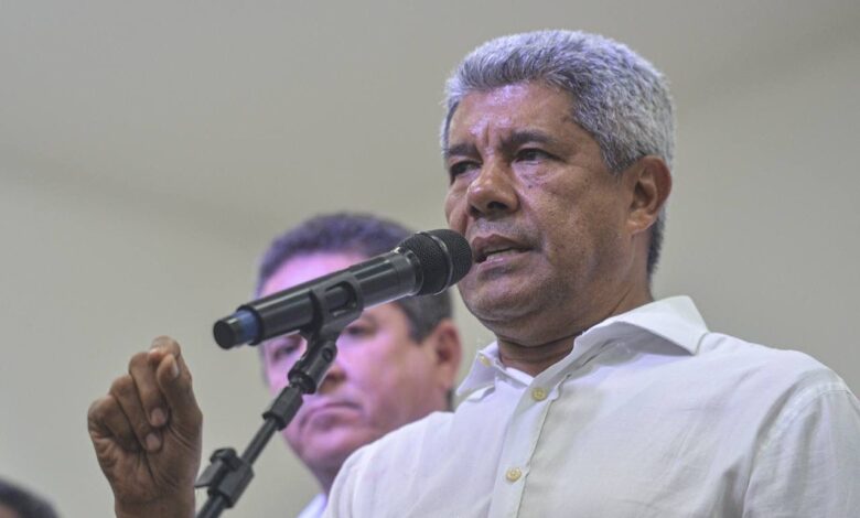 Deputado da BA pede impeachment e aciona Congresso por fala sobre bolsonaristas para vala