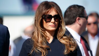 AI Melania narra audiobook de sua autobiografia com gadget inovador