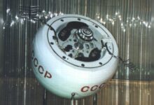 Sputnik soviético em órbita terá queda atípica de destroço espacial