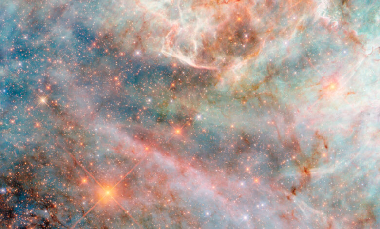 Hubble revela nuvens em forma de doce em imagem da missão