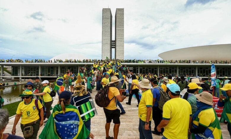 Oposição mobiliza Congresso por CPMI e anistia com Hugo e Alcolumbre no exterior