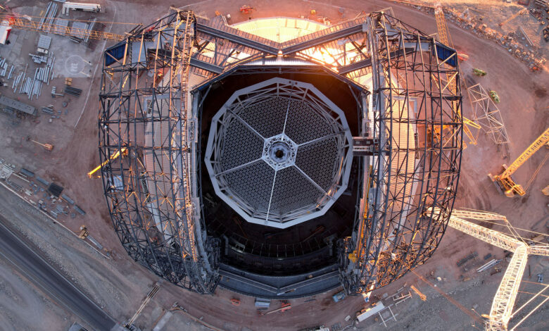VLT revela novas imagens em órbita de galáxias distantes
