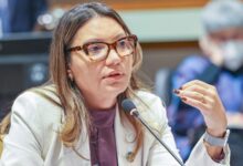 AGU notifica plataformas por notícia falsa sobre Janja e governo