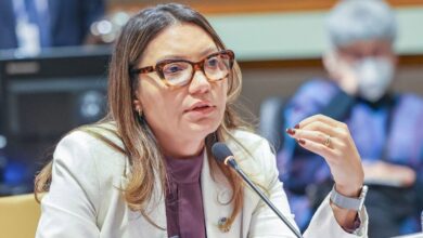 AGU notifica plataformas por notícia falsa sobre Janja e governo