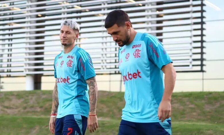 Flamengo negocia renovação de Arrascaeta em busca de título