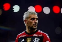 Arrascaeta lamenta gol perdido pelo Flamengo em vitória