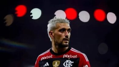 Arrascaeta lamenta gol perdido pelo Flamengo em vitória
