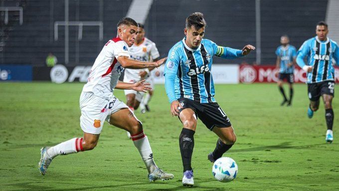 Grêmio empata com Atlético Grau e adia vitória na Sul-Americana