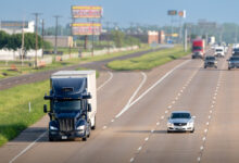 Aurora inicia transporte comercial autônomo com robô em Texas