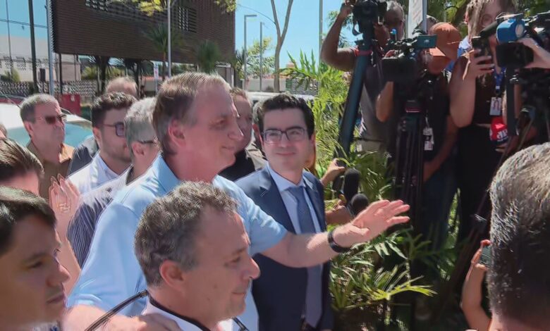 Médicos orientam Bolsonaro a evitar ato por anistia no governo