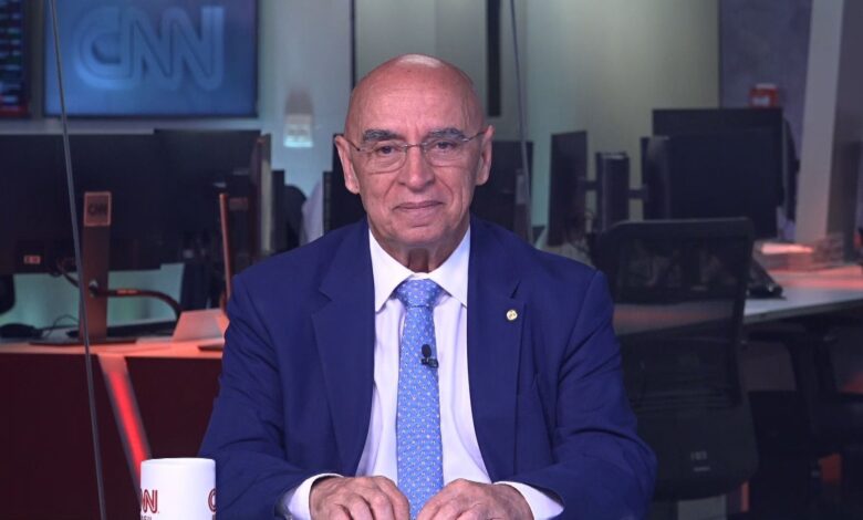 Líder do PDT afirma divergência do PT em debate sobre governo