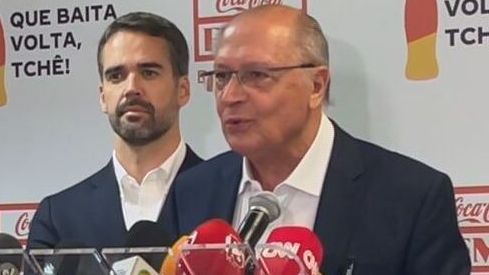 Alckmin critica fusão do PSDB durante discussão política