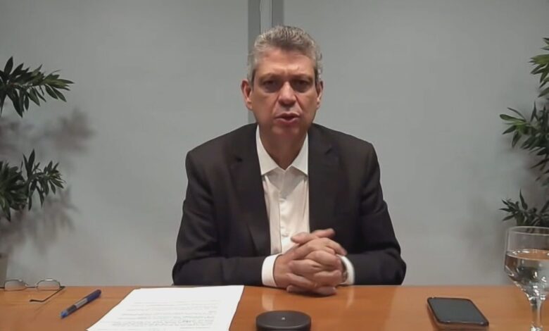 Macêdo nega saída do governo Lula e troca por Boulos