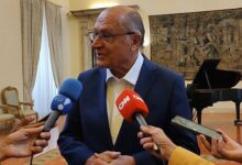 Alckmin afirma que governo cumpre protocolos contra gripe aviária no RS