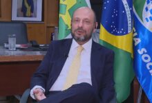 Novo presidente do INSS gera críticas no governo por luxo e contraste social