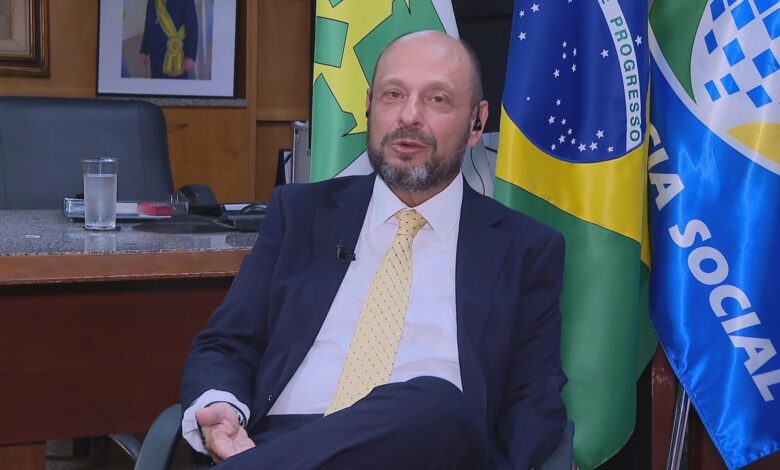 Novo presidente do INSS gera críticas no governo por luxo e contraste social