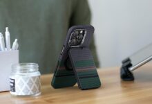 MagSafe Wallet da Slim Kevlar® se transforma em apoio para iPhone