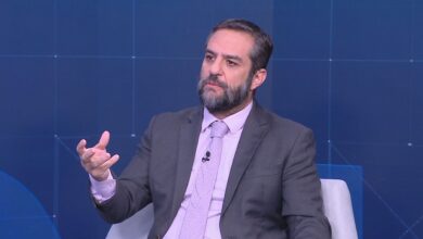 Lula reduz atuação no governo, avalia professor