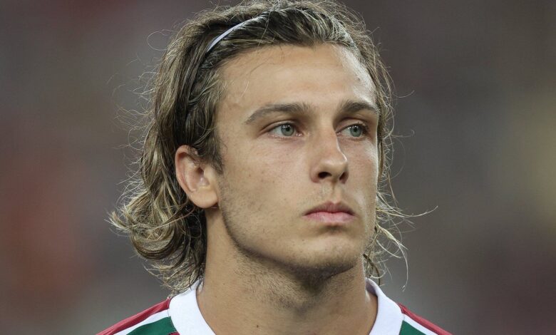Canobbio fratura o rosto e desfalca Fluminense no Mundial