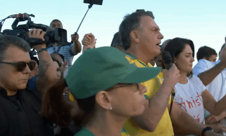 Bolsonaro defende anistia como ato do Congresso e critica interferência